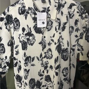 Forever 21 Men's Black and White Floral Button Down Shirt